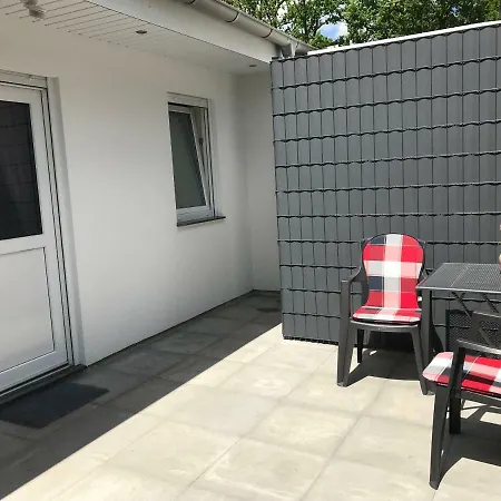 Haus Sonnenschein Str 10 * ティメンドルファー・シュトラント