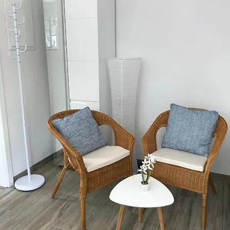 Haus Sonnenschein Str 10 *