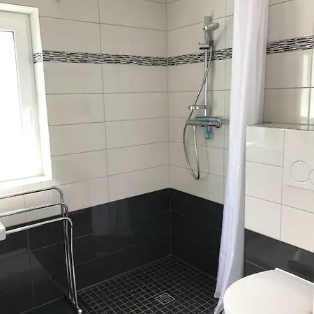 Haus Sonnenschein Str 10 * ティメンドルファー・シュトラント